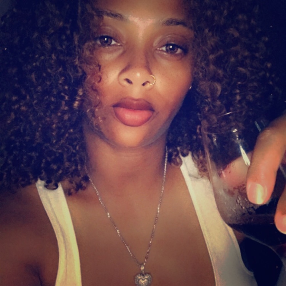 Meet your Posher, Domonique